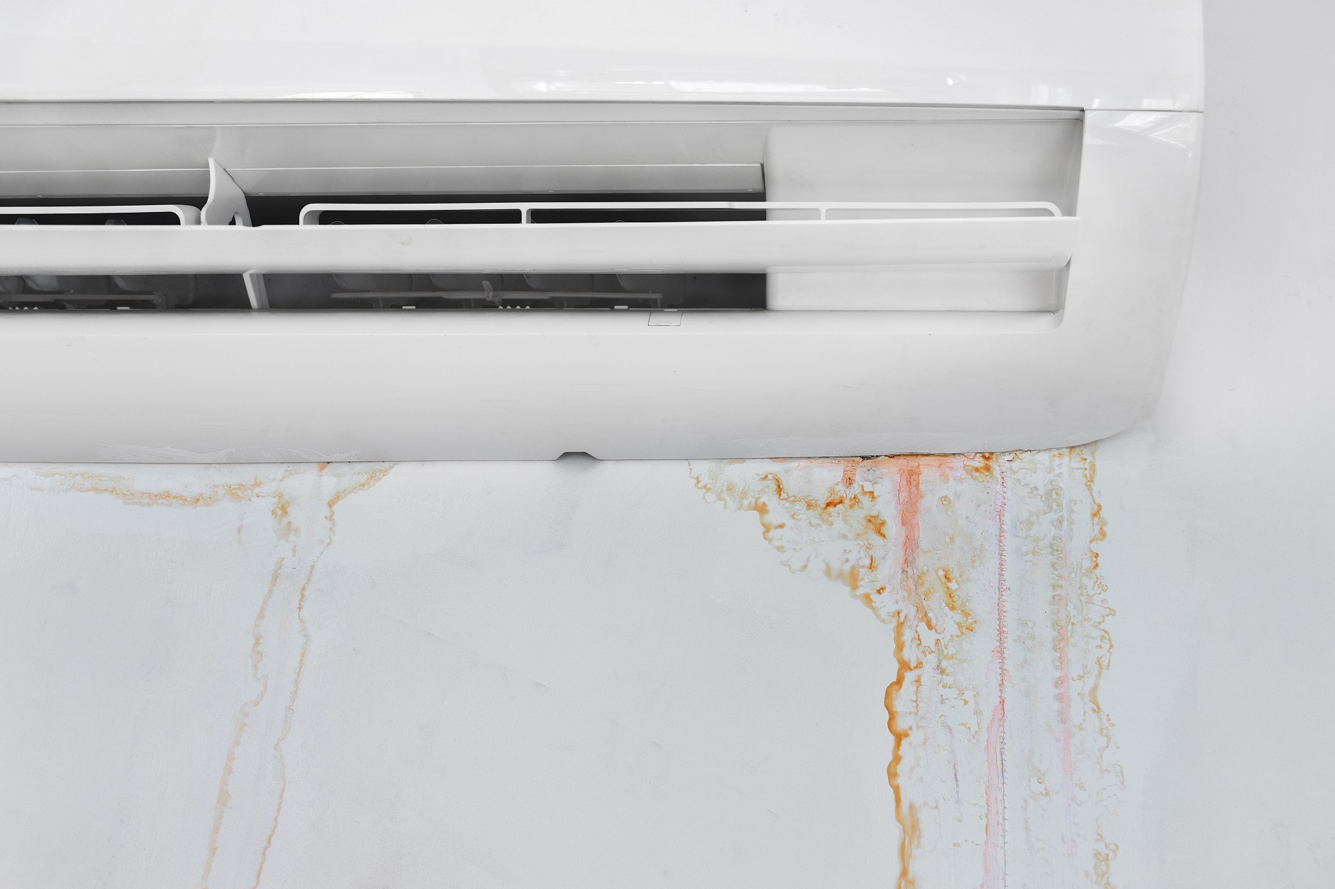 AC refrigerant leak